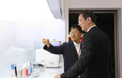 长沙海关关长顾炯一行调研三诺生物 赋能企业加速全球化布局